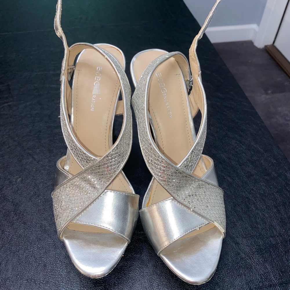 BCBG high heels size 8M